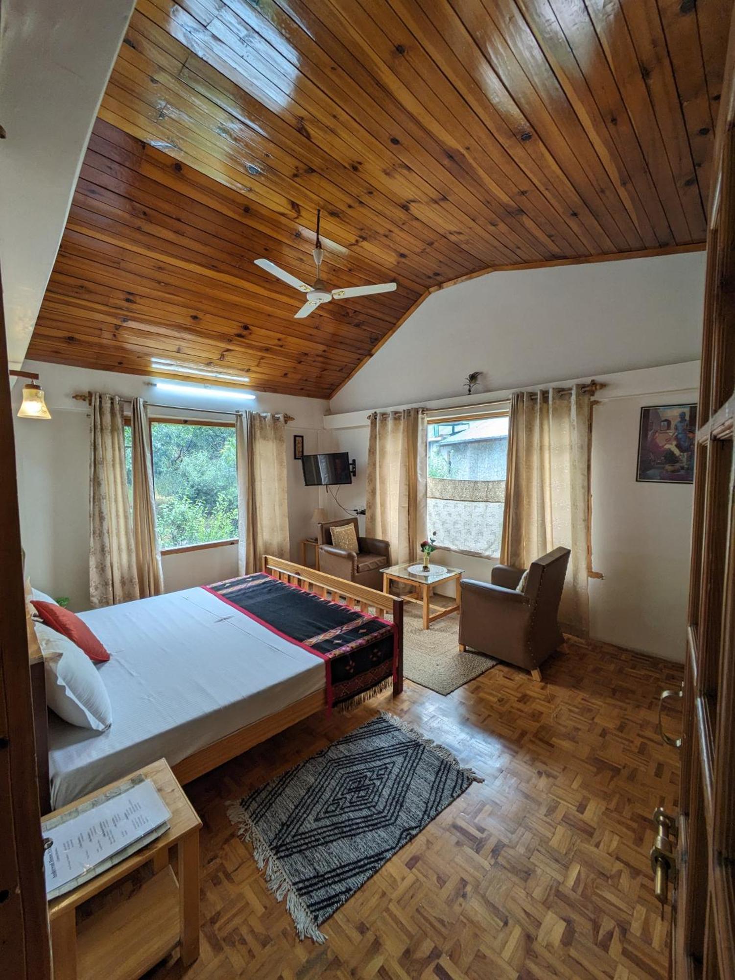 Aashirwad Homestay Kullu Bilik gambar