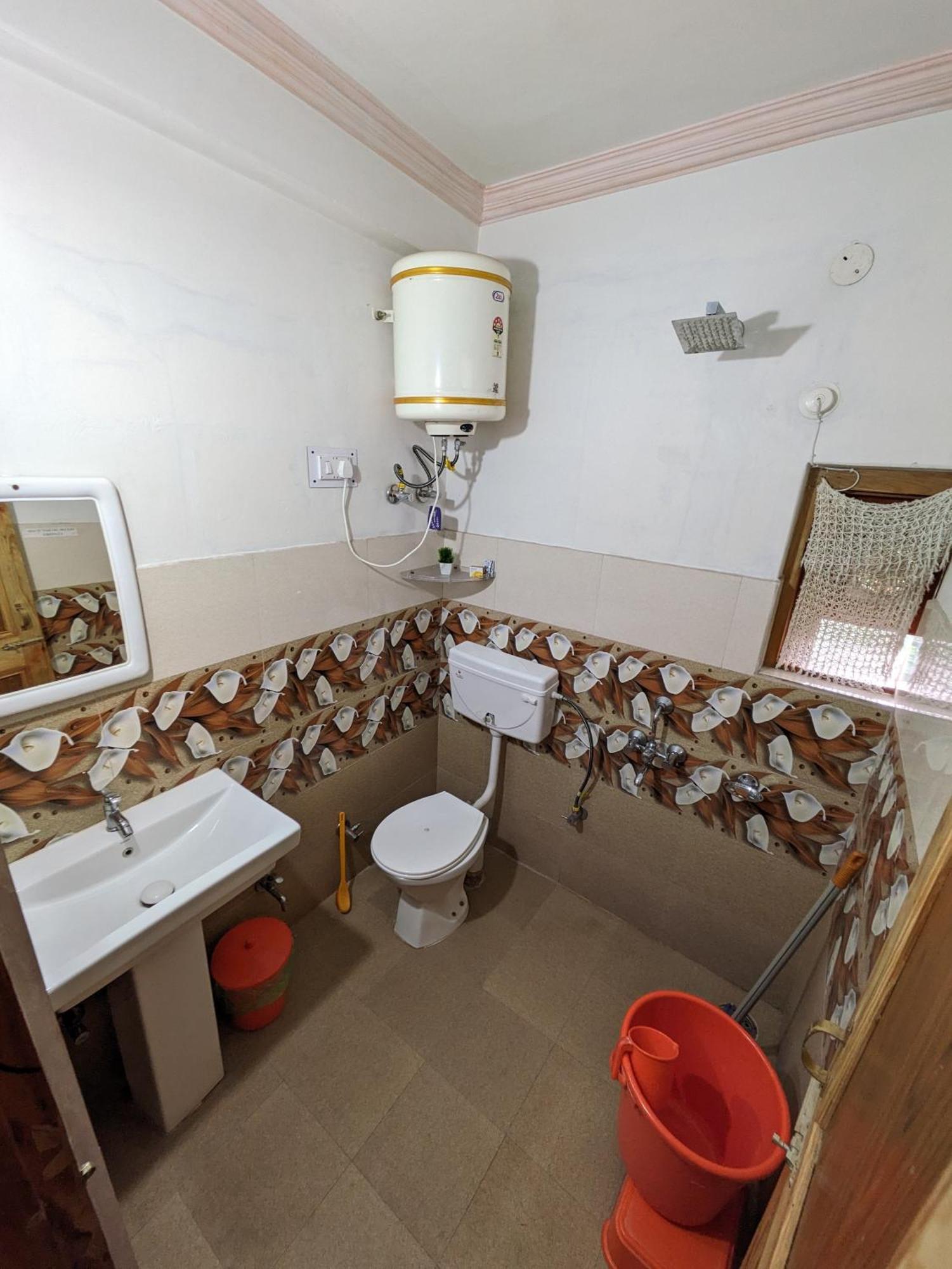 Aashirwad Homestay Kullu Luaran gambar